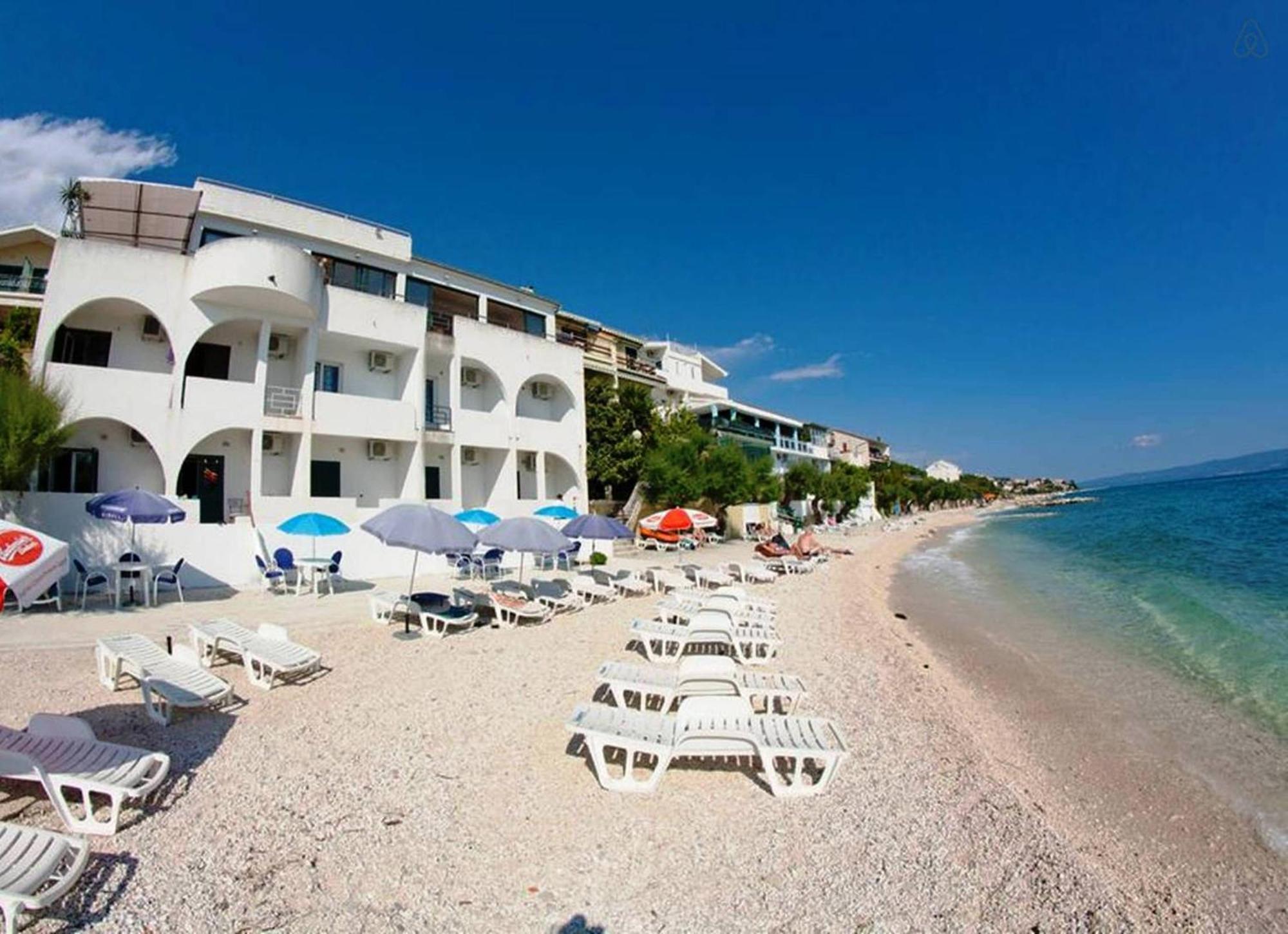 Villa Tamaris On The Beach Подстрана Екстер'єр фото
