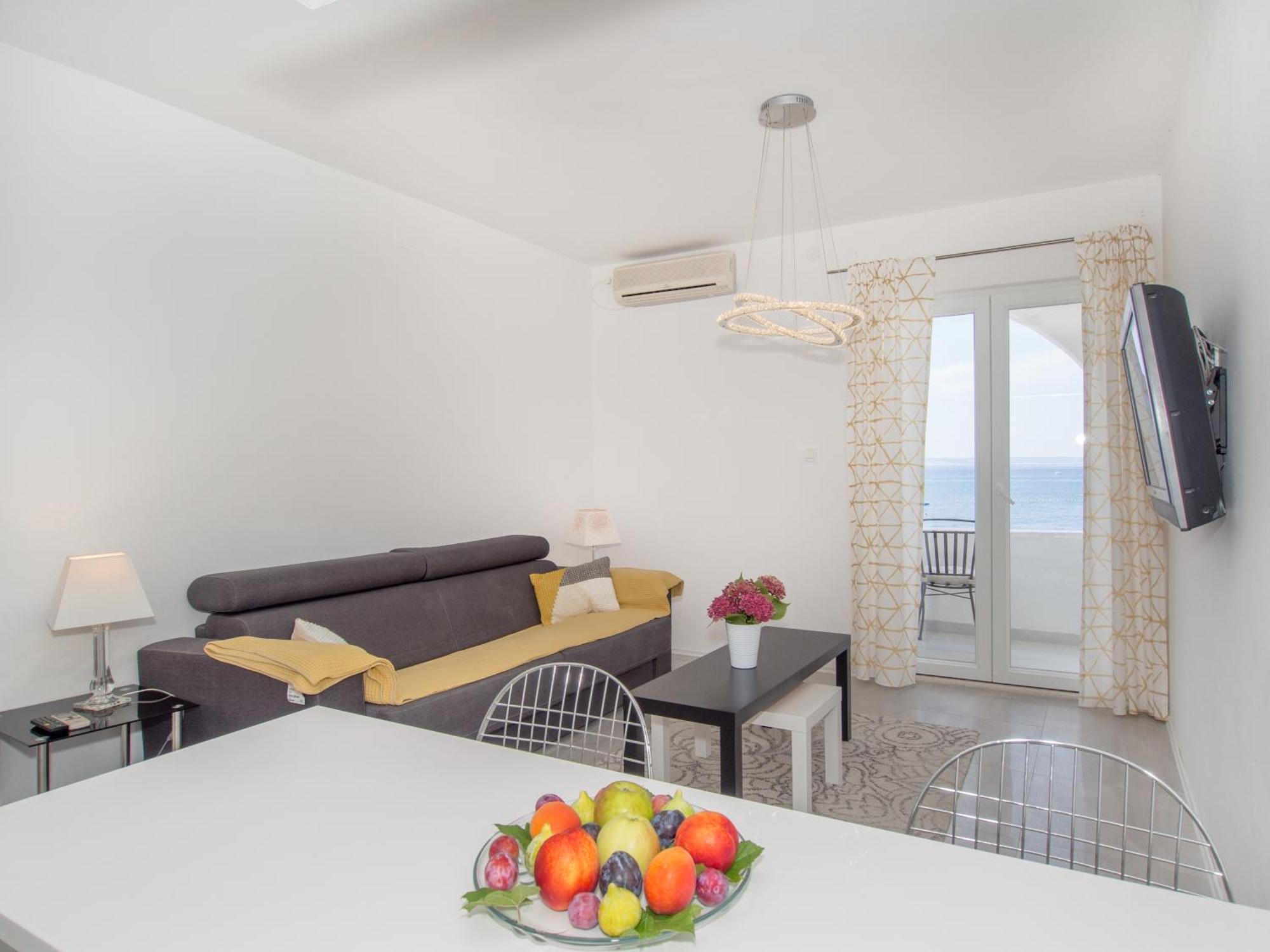Villa Tamaris On The Beach Подстрана Екстер'єр фото