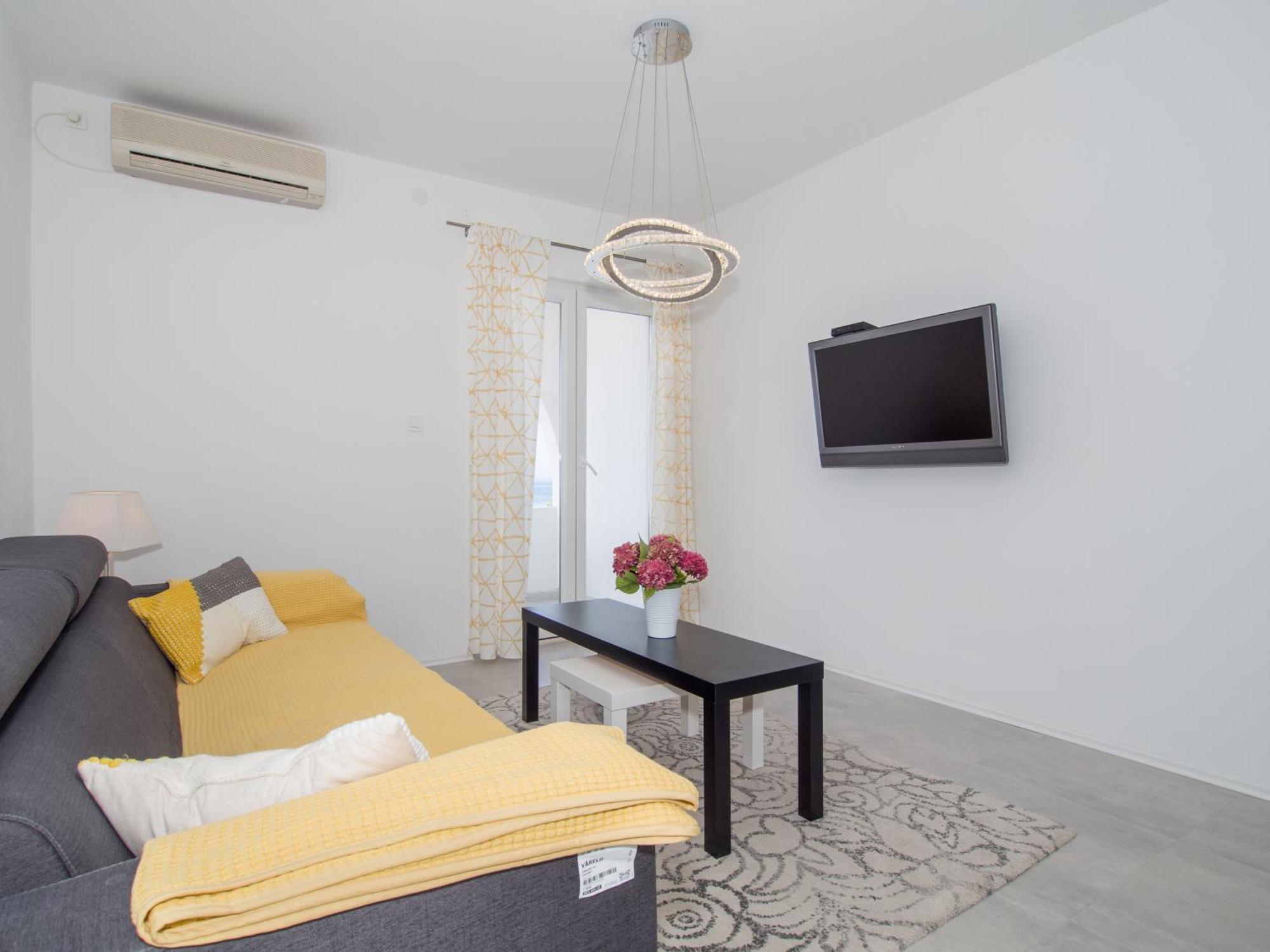 Villa Tamaris On The Beach Подстрана Екстер'єр фото