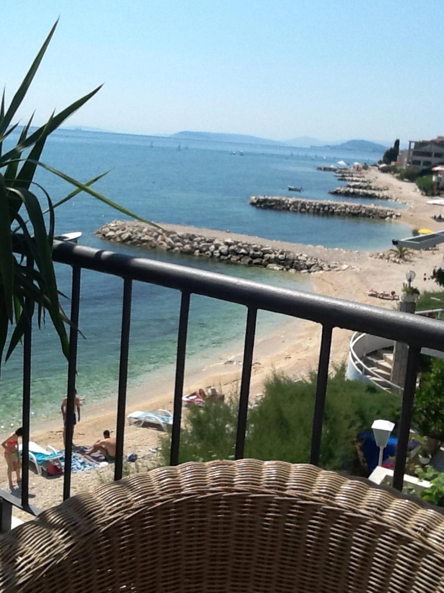 Villa Tamaris On The Beach Подстрана Екстер'єр фото