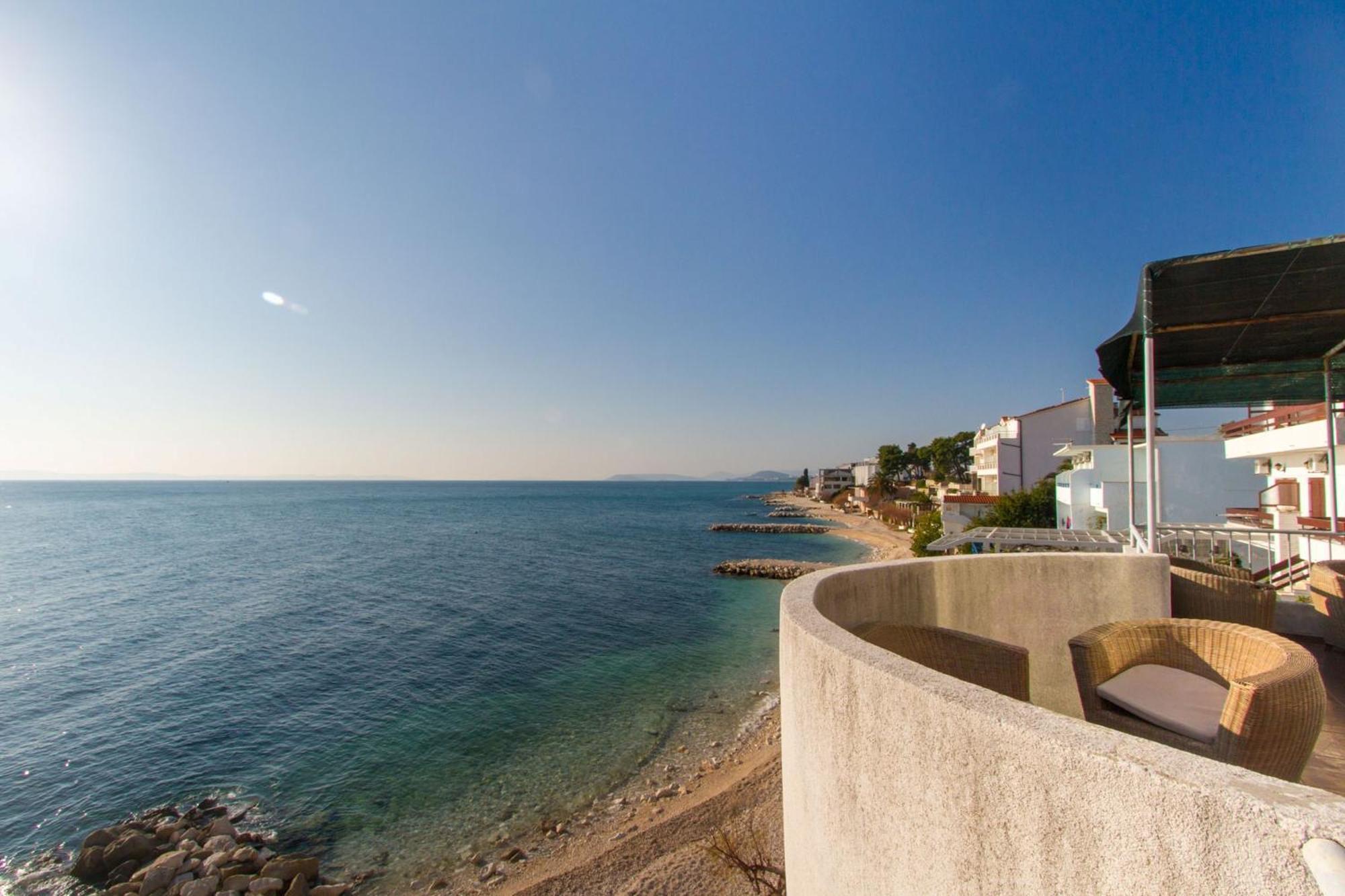 Villa Tamaris On The Beach Подстрана Екстер'єр фото